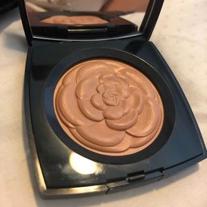 CHANEL Lumière D Été Illuminating Powder